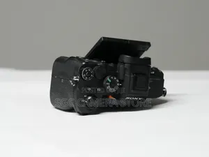 Sony A7r Iv = Foreign Used // 1 Year Warranty