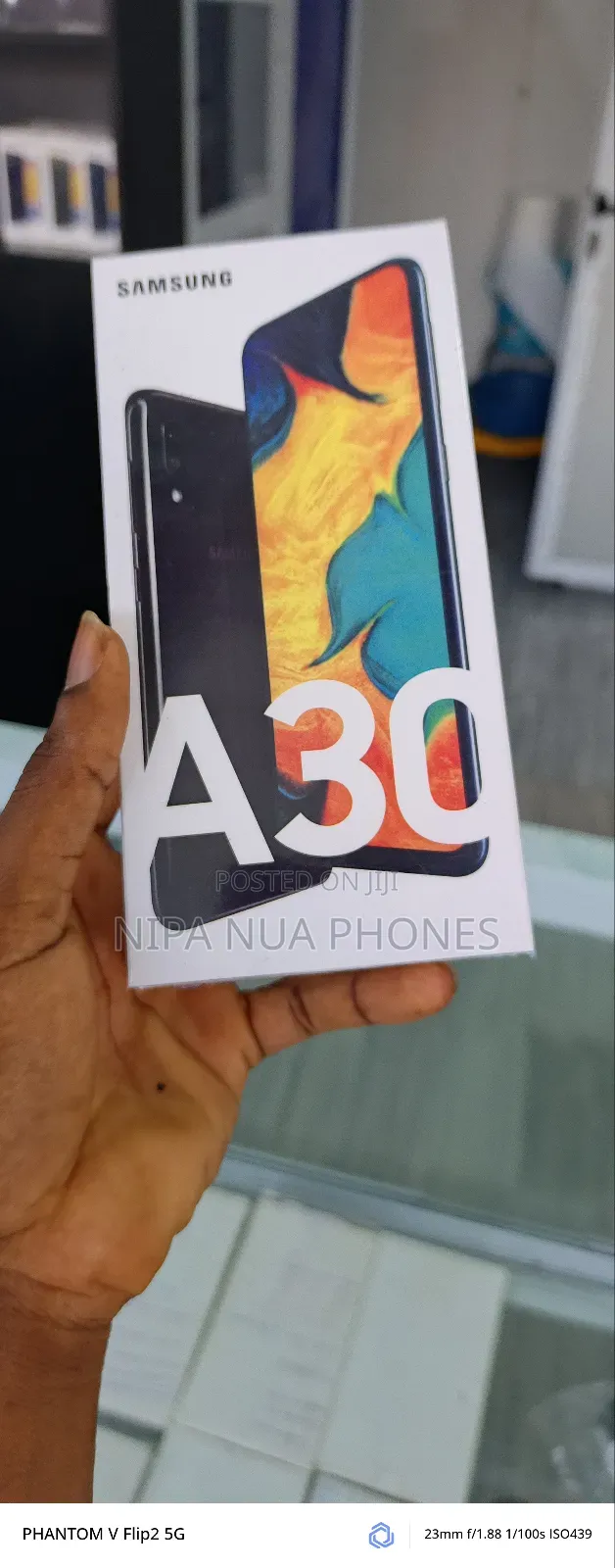New Samsung Galaxy A30 64 GB Black