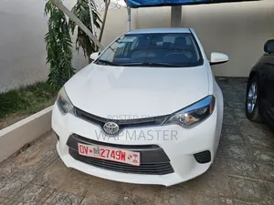 Toyota Corolla LE ECO Premium (1.8L 4cyl CVT) 2016 White