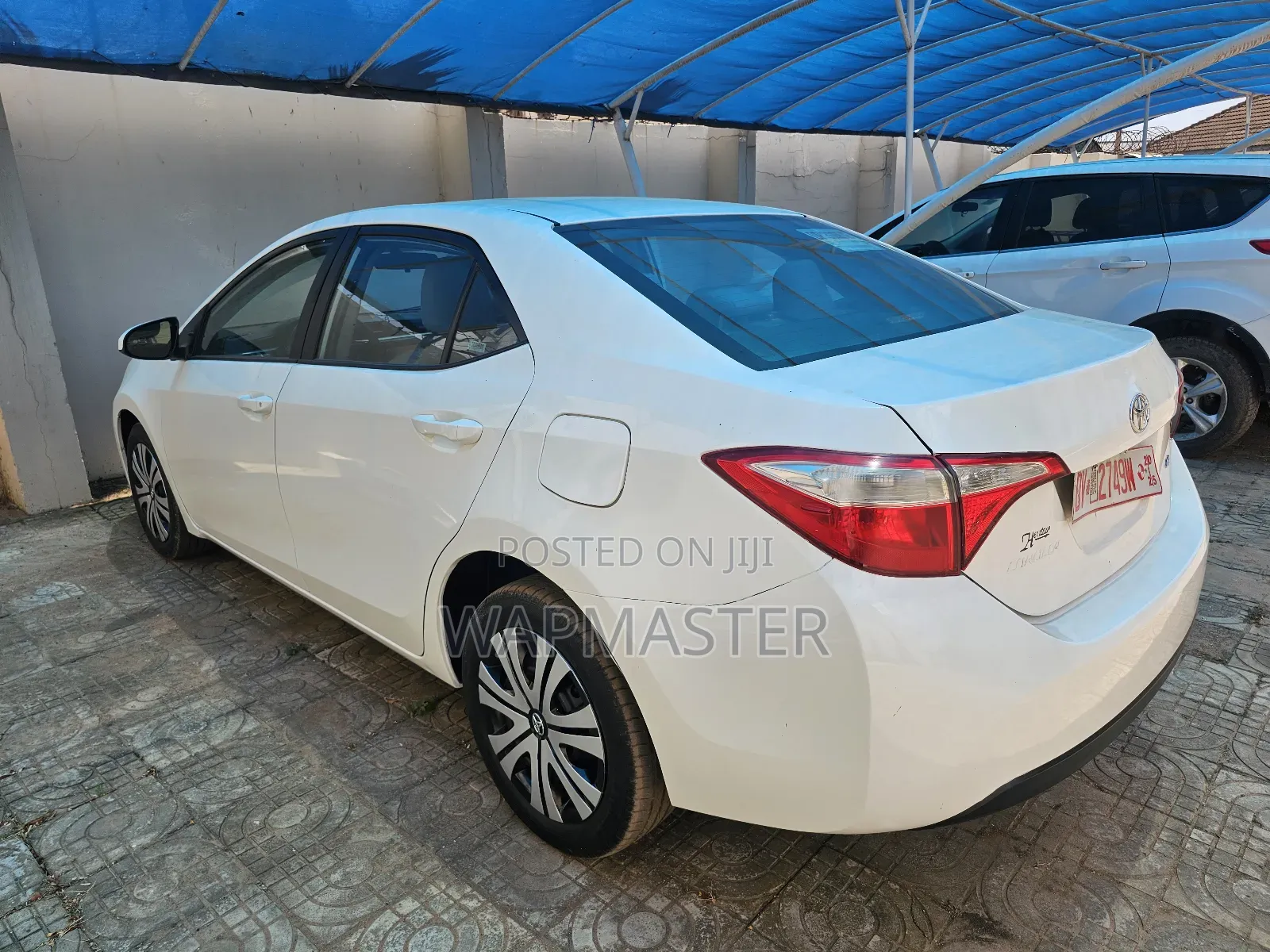 Toyota Corolla LE ECO Premium (1.8L 4cyl CVT) 2016 White