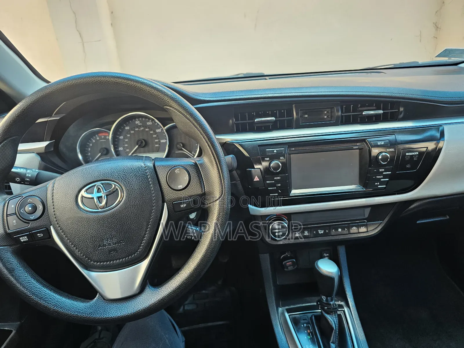 Toyota Corolla LE ECO Premium (1.8L 4cyl CVT) 2016 White