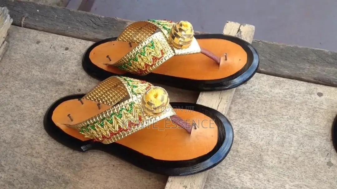 Ahenema Slippers