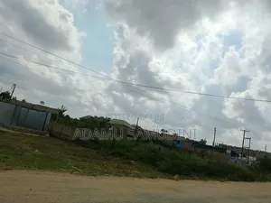 2bdrm Apartment in Samudini Adamu, Ga South Municipal for sale