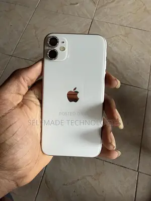 Apple iPhone 11 64 GB White