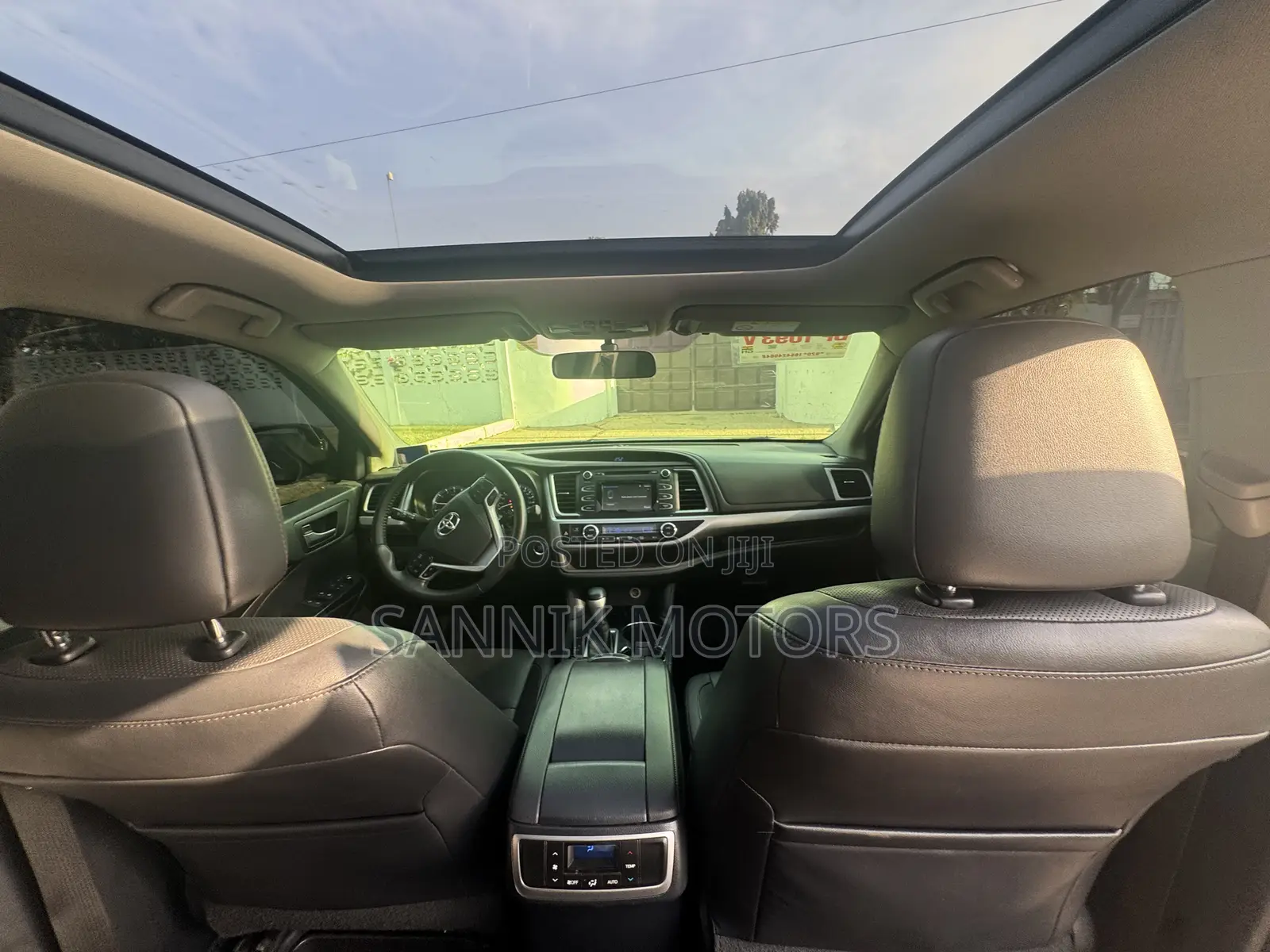 Toyota Highlander LE 4x2 V6 (3.5L 6cyl 8A) 2017 Black