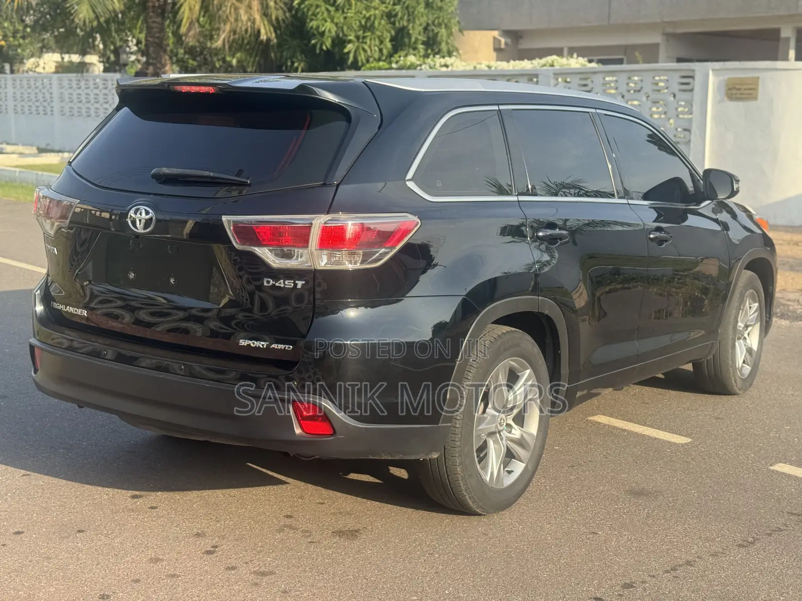 Toyota Highlander LE 4x2 V6 (3.5L 6cyl 8A) 2017 Black
