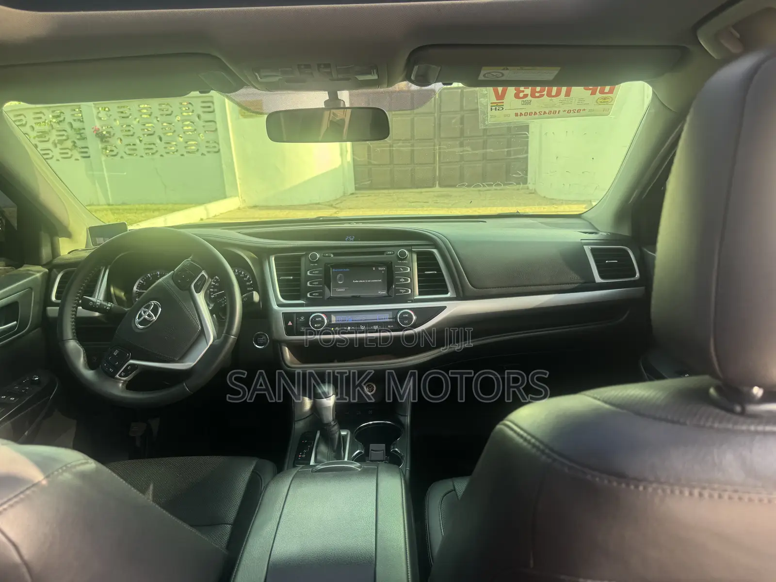 Toyota Highlander LE 4x2 V6 (3.5L 6cyl 8A) 2017 Black