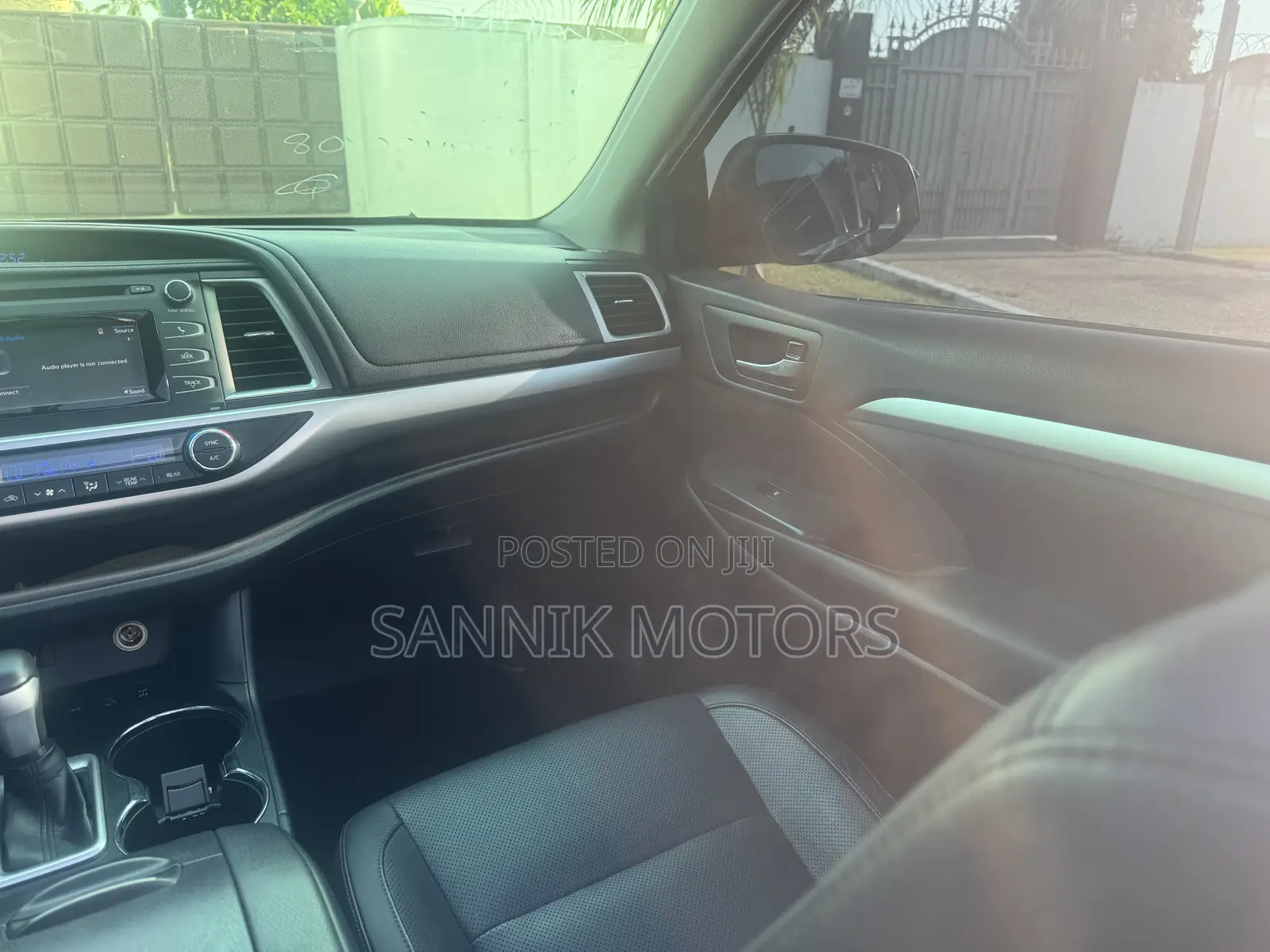 Toyota Highlander LE 4x2 V6 (3.5L 6cyl 8A) 2017 Black