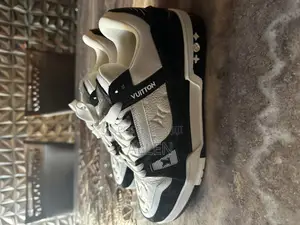 Louis Vuitton (Lv) Shoes - Made in Italy