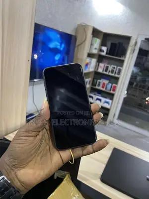 Apple iPhone 11 64 GB Black