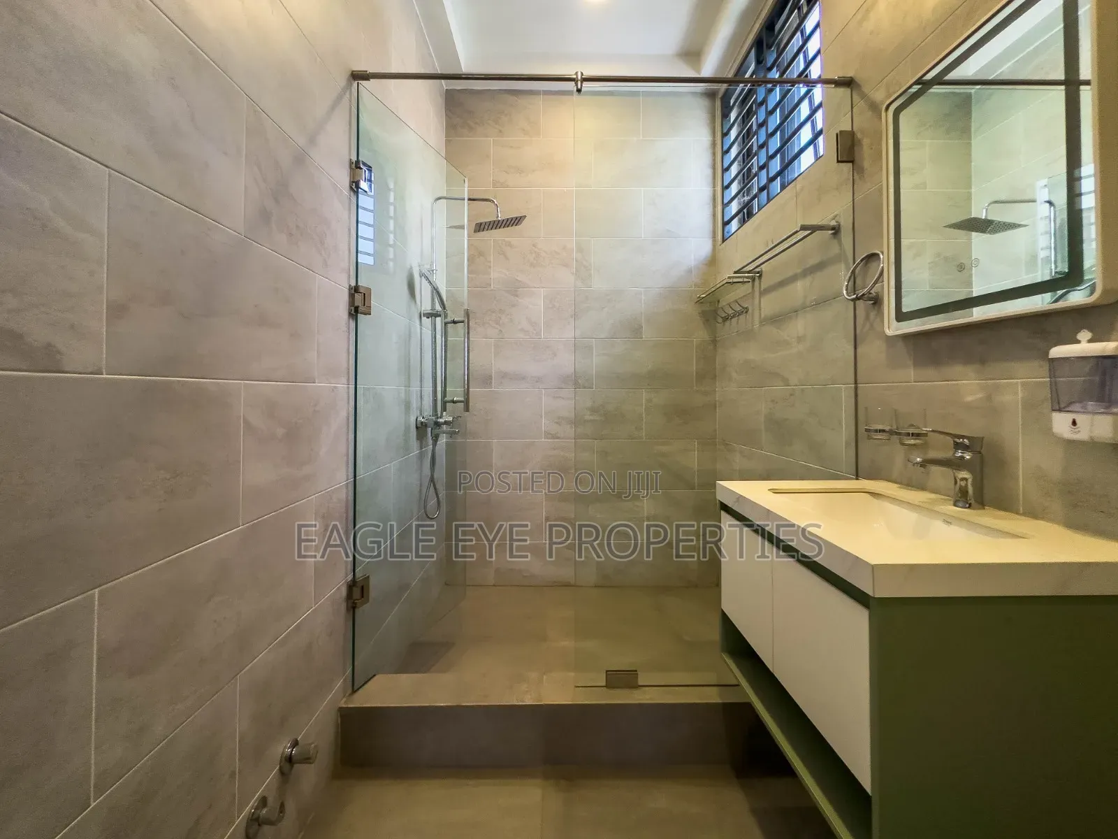 4bdrm House in Nmai-Dzorn for sale