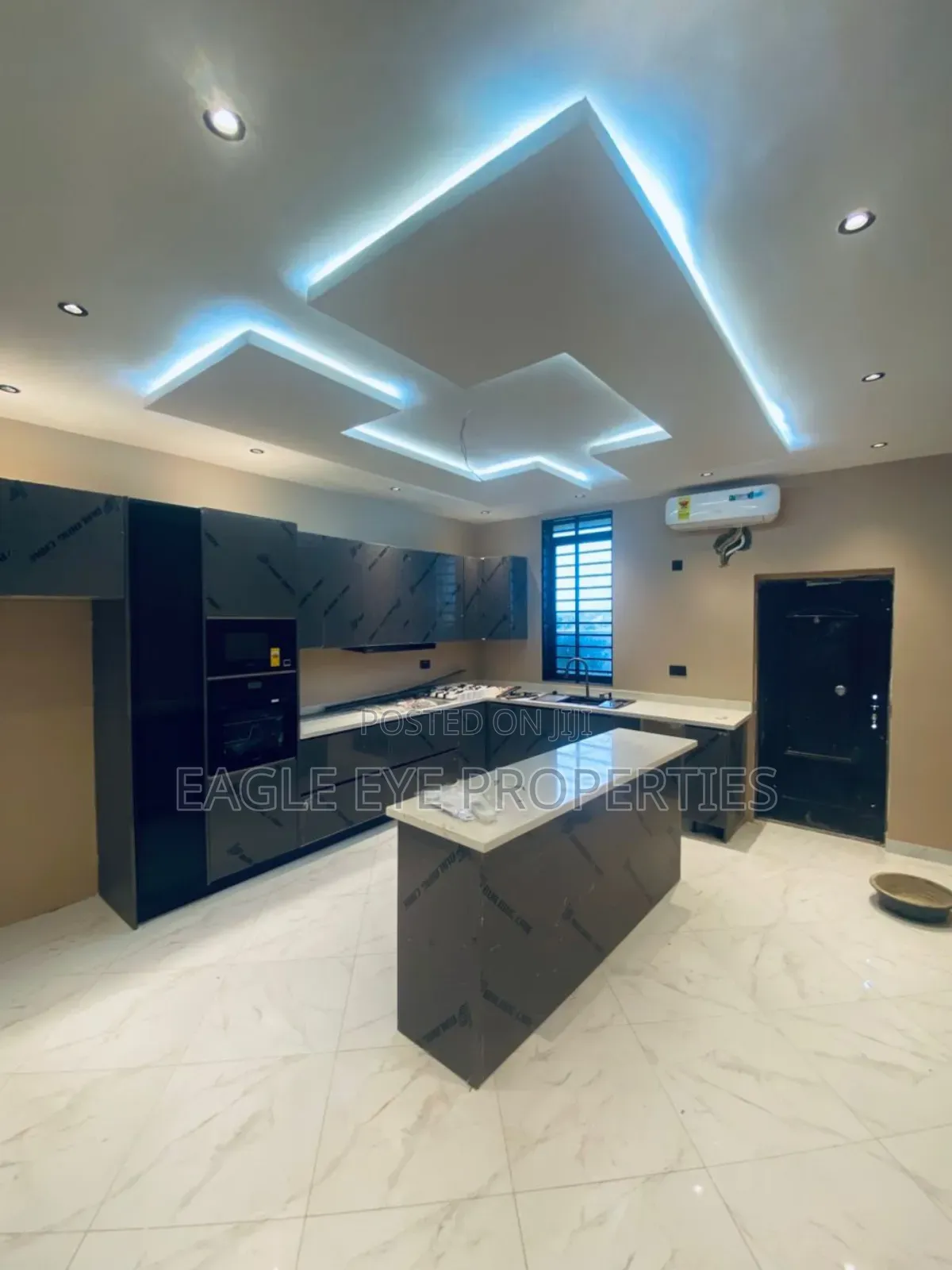 4bdrm House in Nmai-Dzorn for sale
