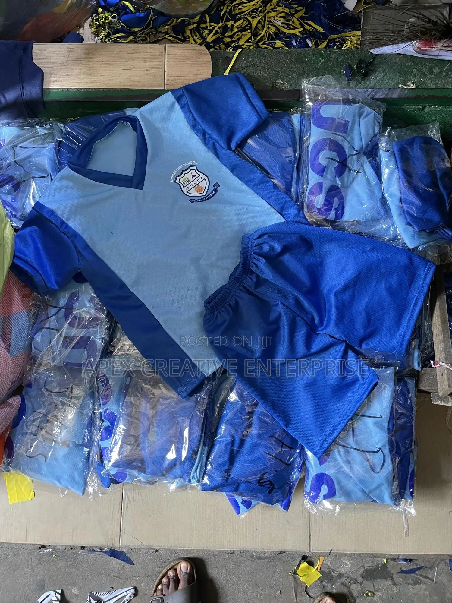 Friday Wear /Pe Kit, Jerseys, Cardigans