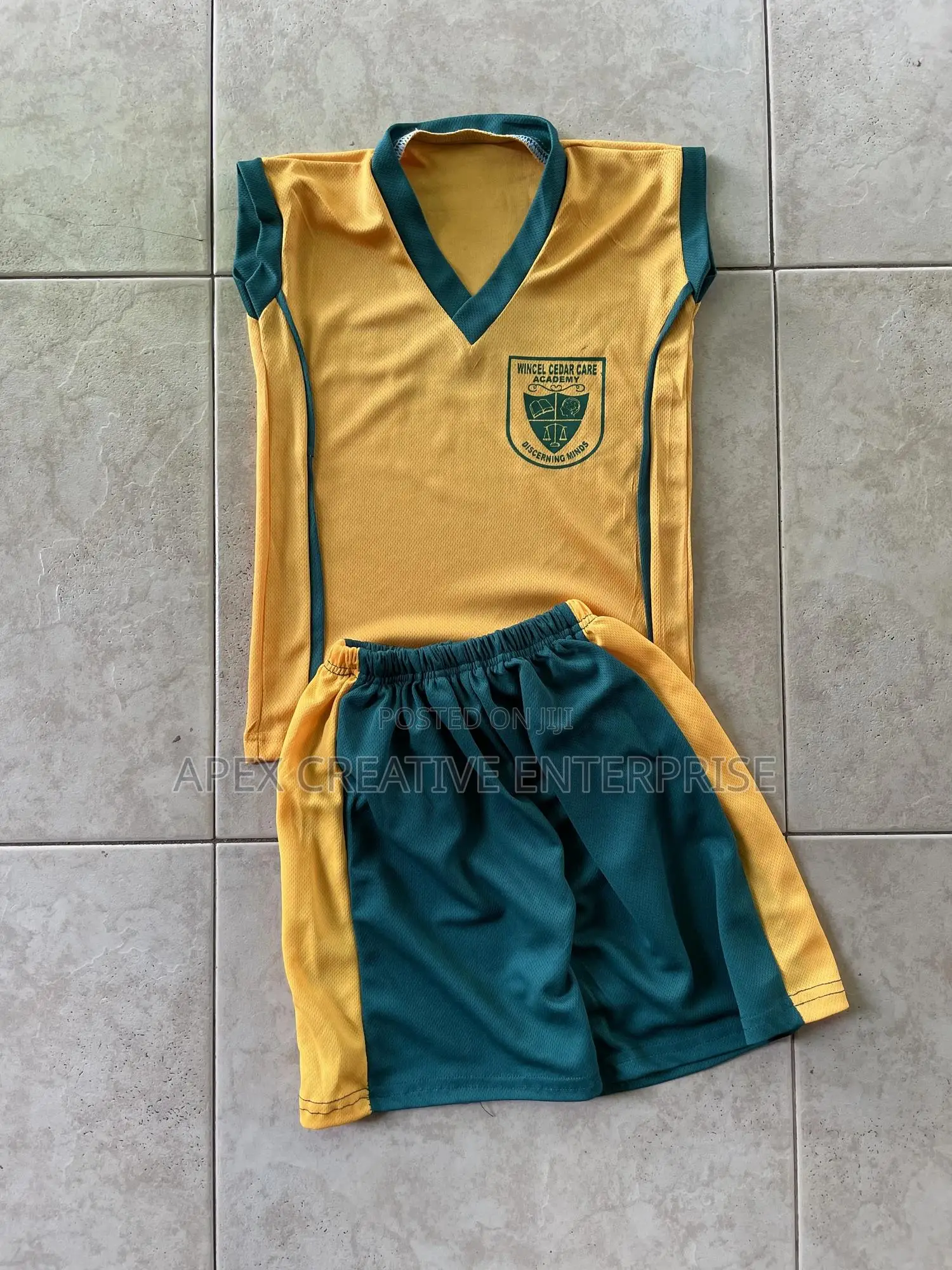 Friday Wear /Pe Kit, Jerseys, Cardigans