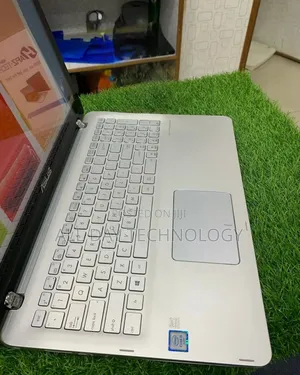 Laptop Asus Q504UA 16GB Intel Core i5 HDD 1T