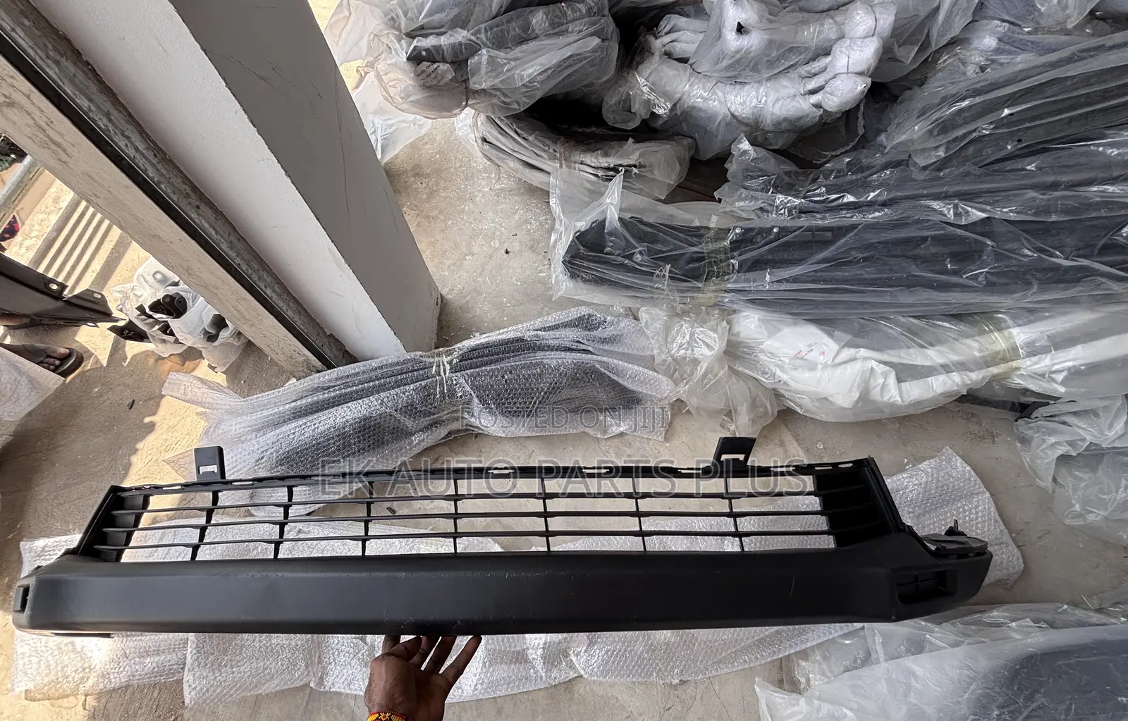 Toyota Highlander Lower Bumper Grille/Shells 2017 2018 2019