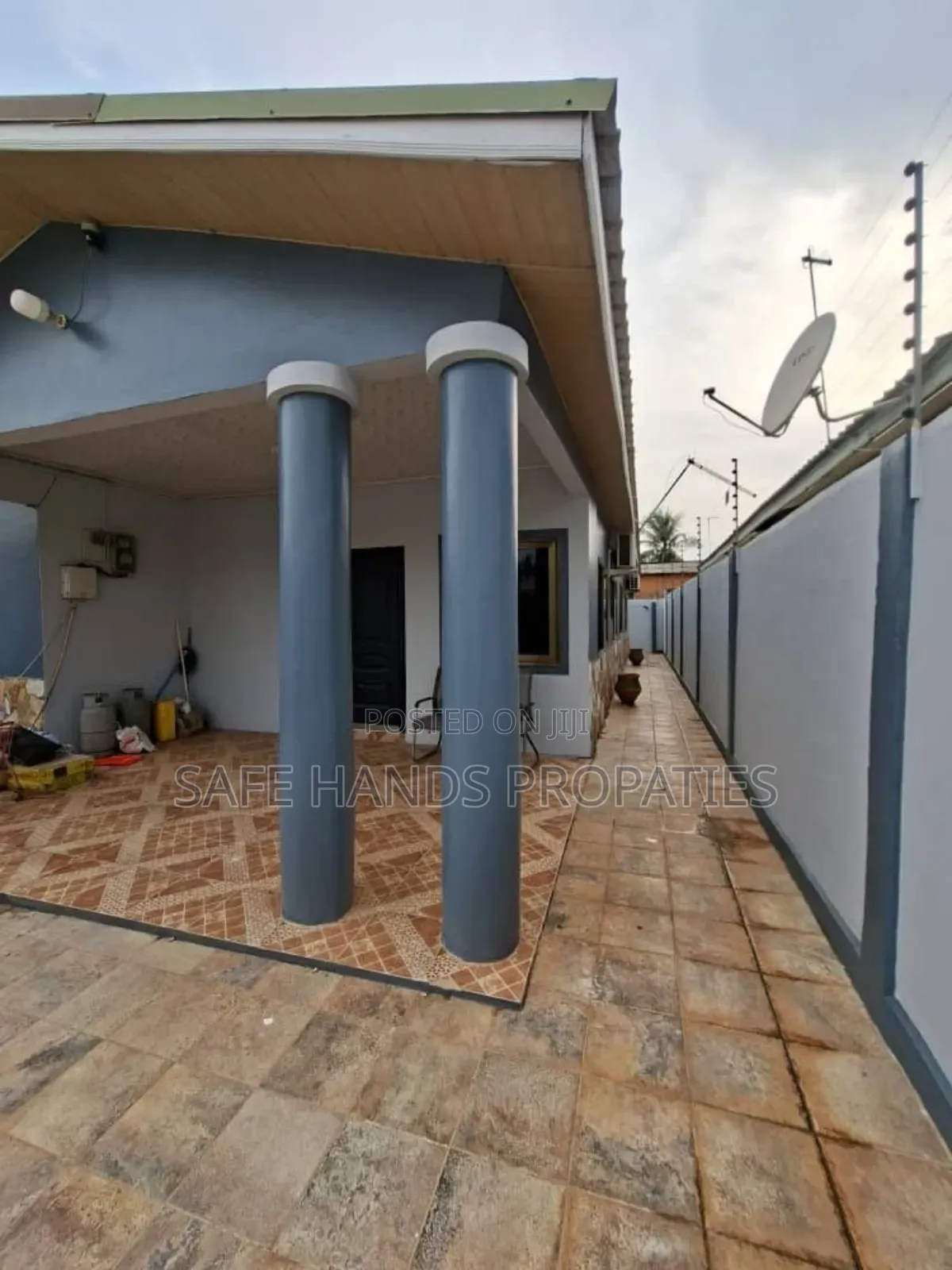 3bdrm House in Adenta Amenhia, Accra Metropolitan for sale