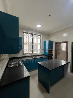 4bdrm House in Nmai-Dzorn for sale
