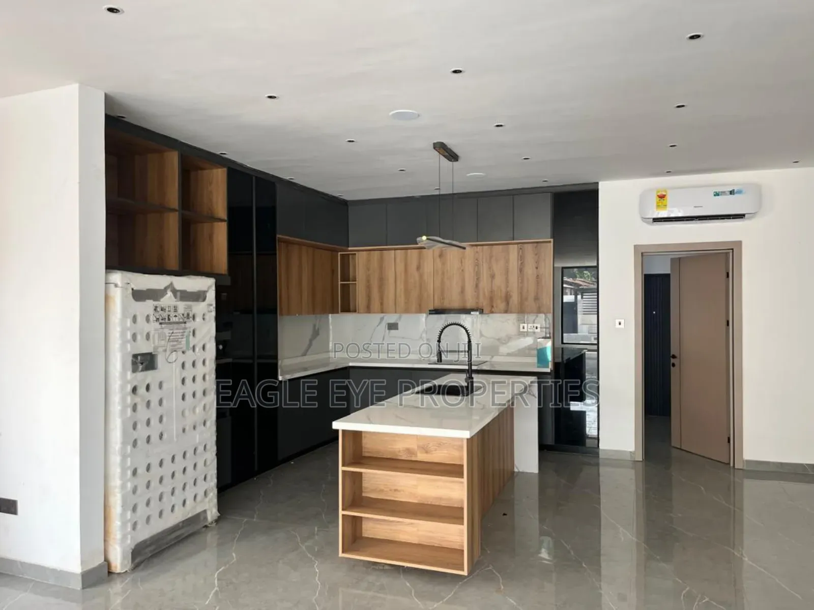 4bdrm House in Little Roses Area for sale