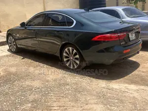 Jaguar XF 35t Premium AWD 2017 Green
