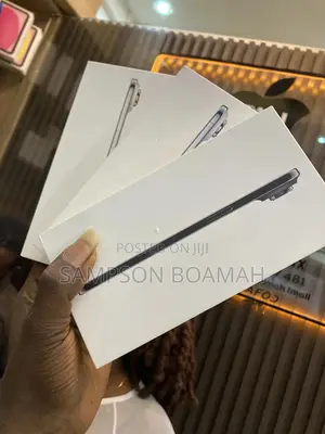 New Apple iPhone 17 256 GB White