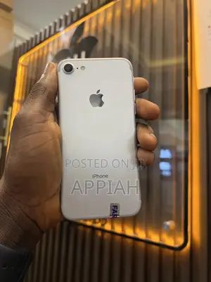 New Apple iPhone 7 32 GB