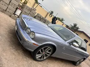 Jaguar XJ 4.2 Vanden Plas 2007 Blue