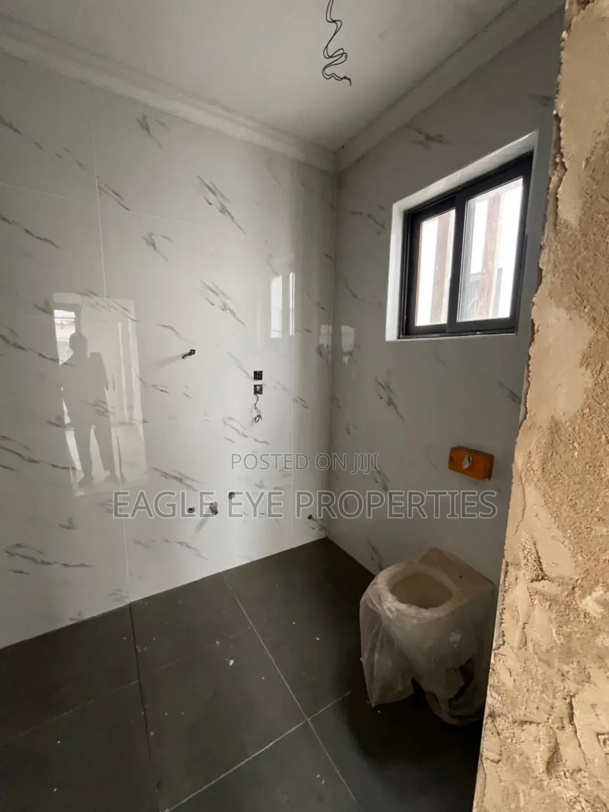 3bdrm House in Nmai-Dzorn for sale