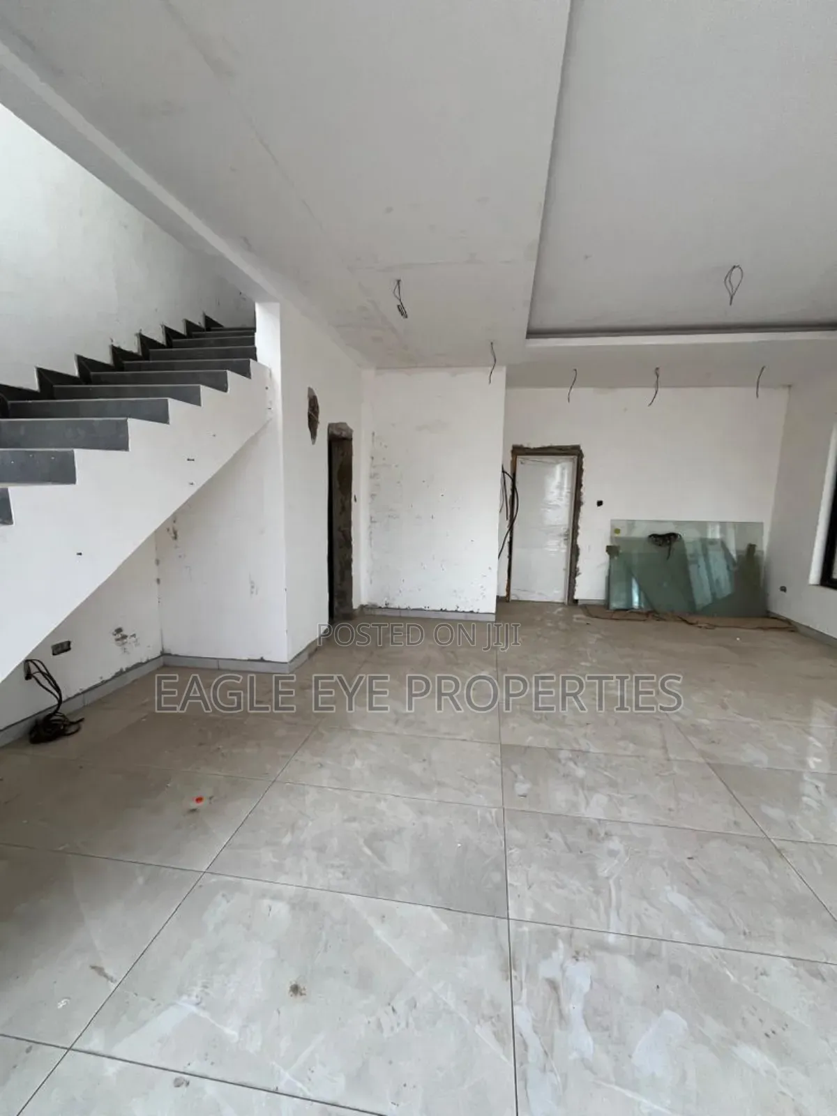 3bdrm House in Nmai-Dzorn for sale