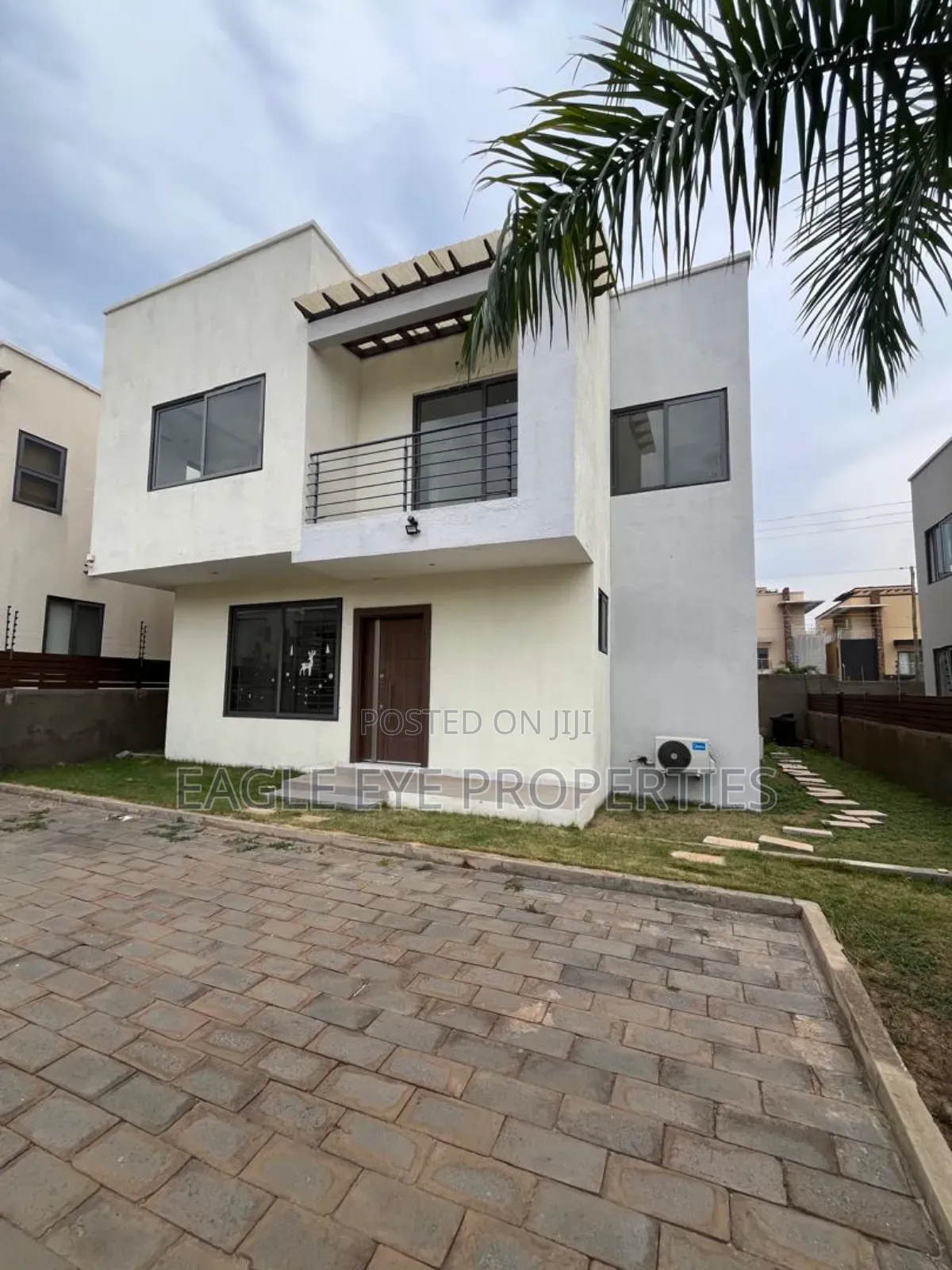 3bdrm House in Nmai-Dzorn for sale
