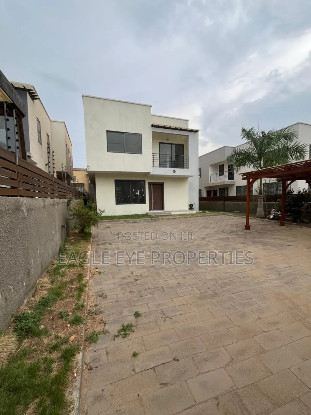 3bdrm House in Nmai-Dzorn for sale
