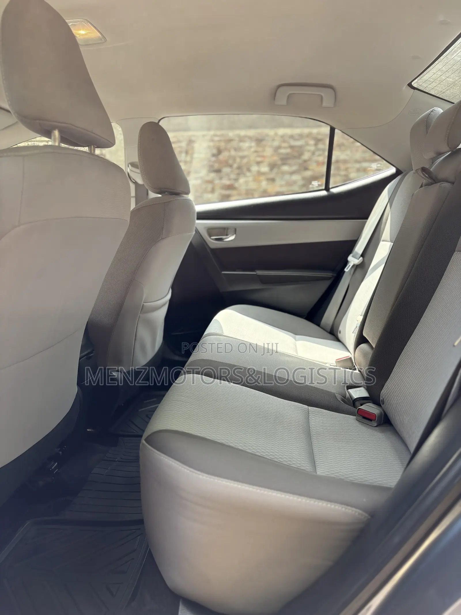 Toyota Corolla LE 4dr Sedan (1.8L 4cyl CVT) 2017 Silver