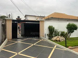 8bdrm House in Ejisu-Juaben Municipal for sale