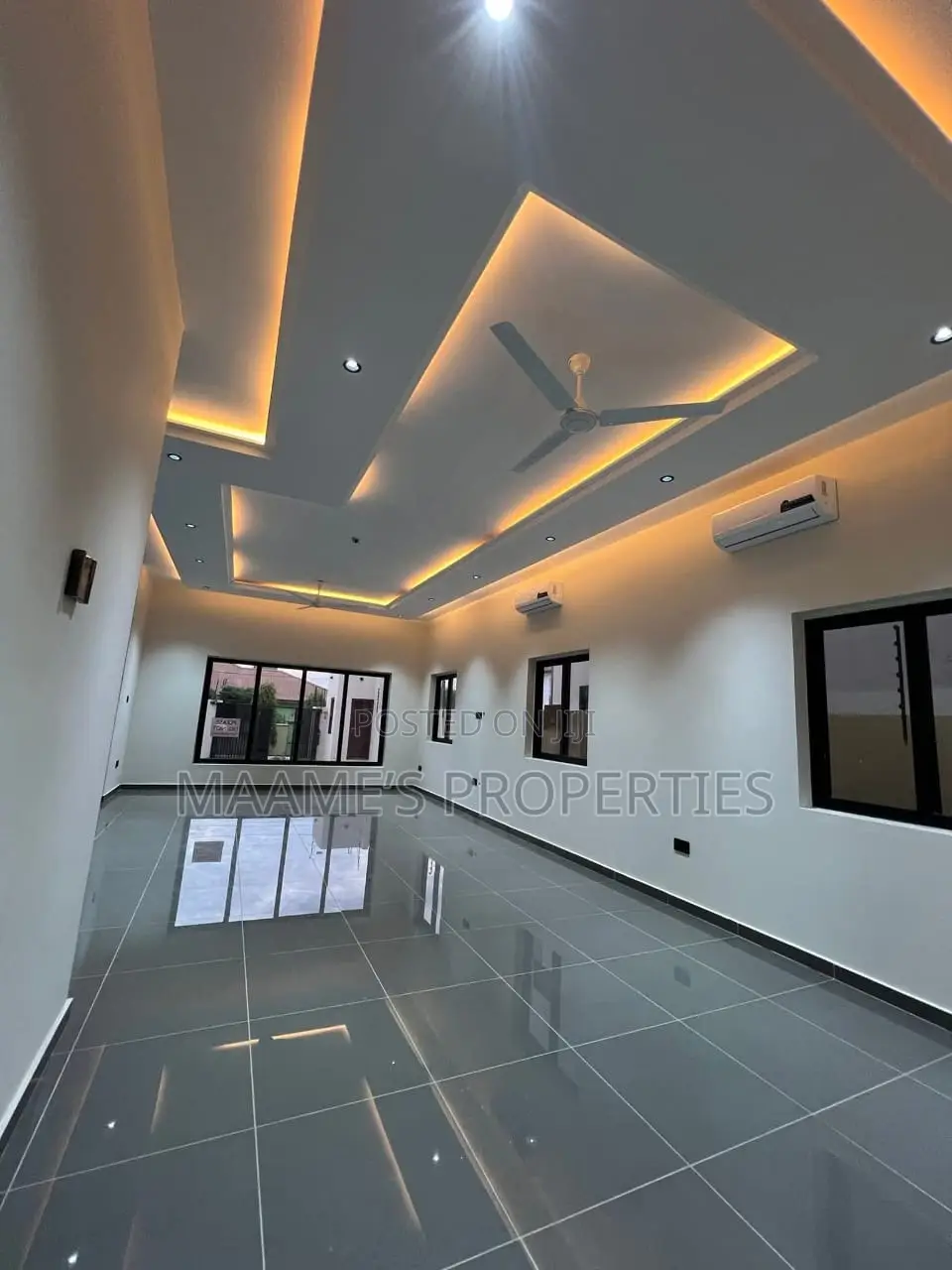 4bdrm Duplex in Lake Side Estate for sale