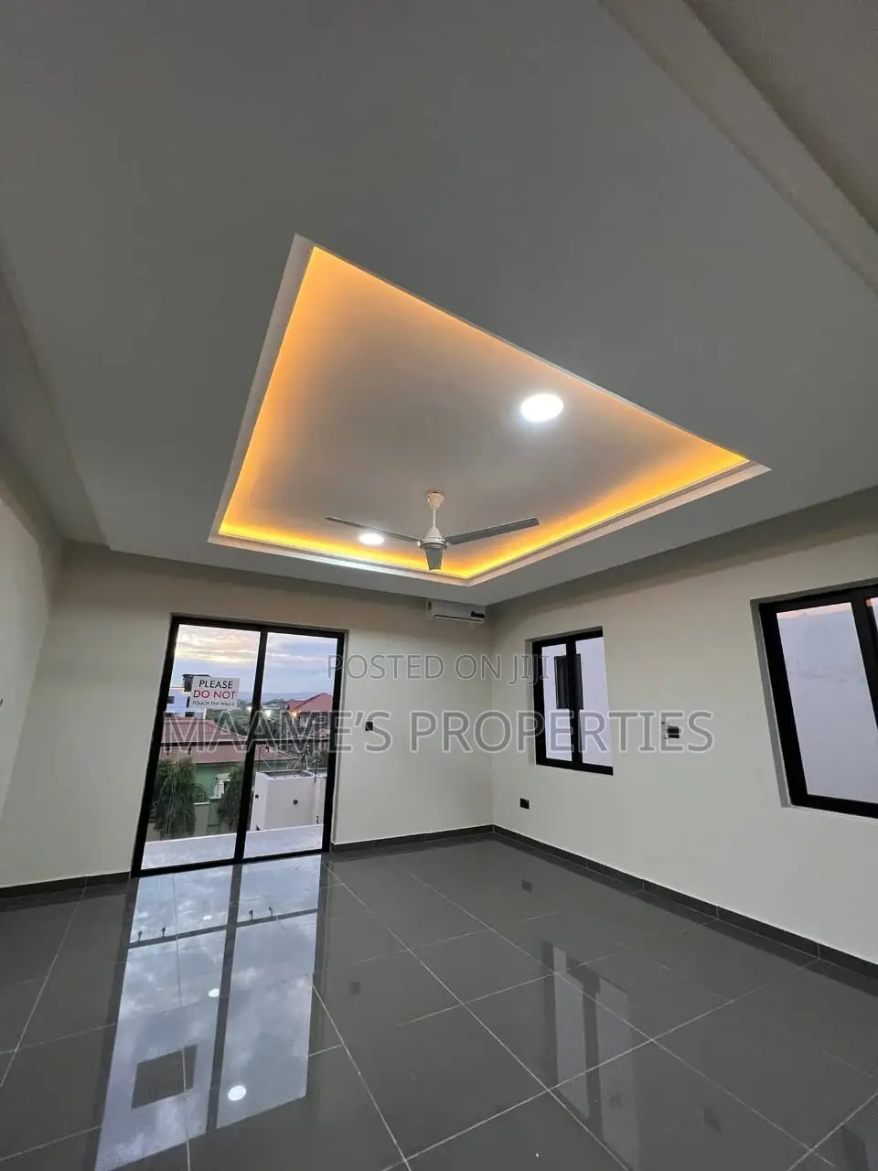 4bdrm Duplex in Lake Side Estate for sale