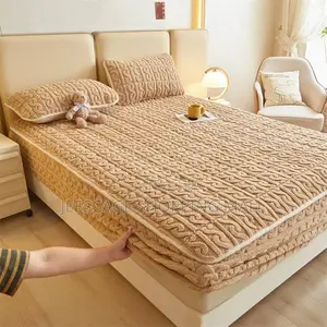 Warm Velvet Mattress Protector Thickened Cotton Mattress Cover