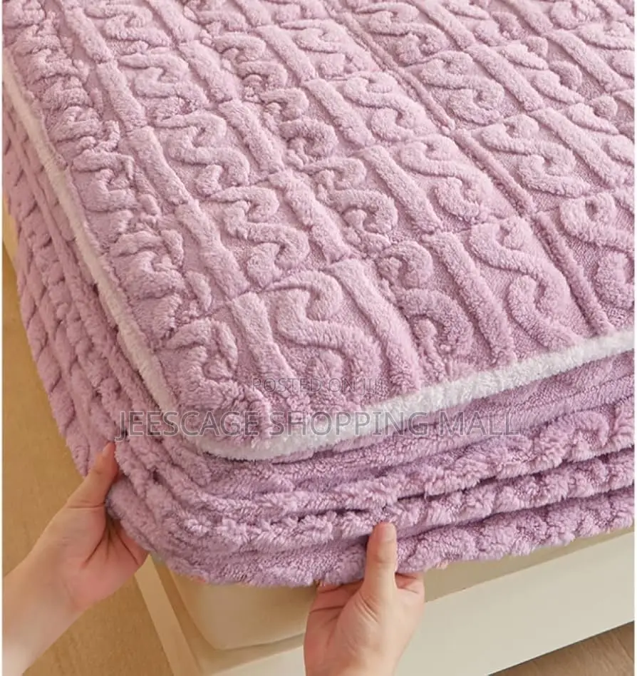Warm Velvet Mattress Protector Thickened Cotton Mattress Cover