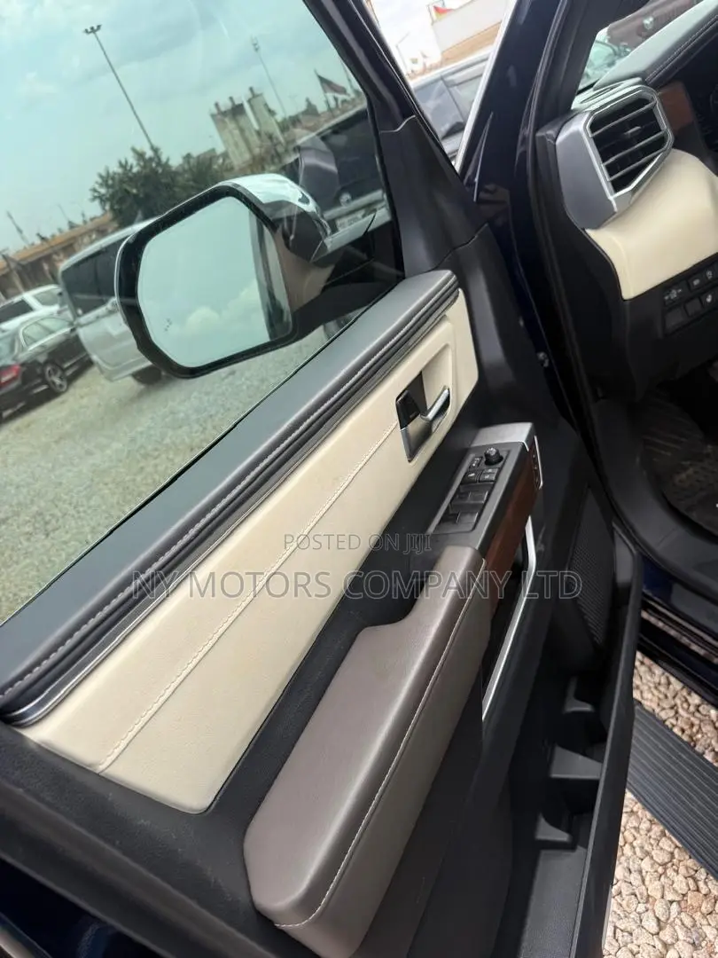 Toyota Tundra 1794 Edition CrewMax 6.5' Bed 2023 Blue