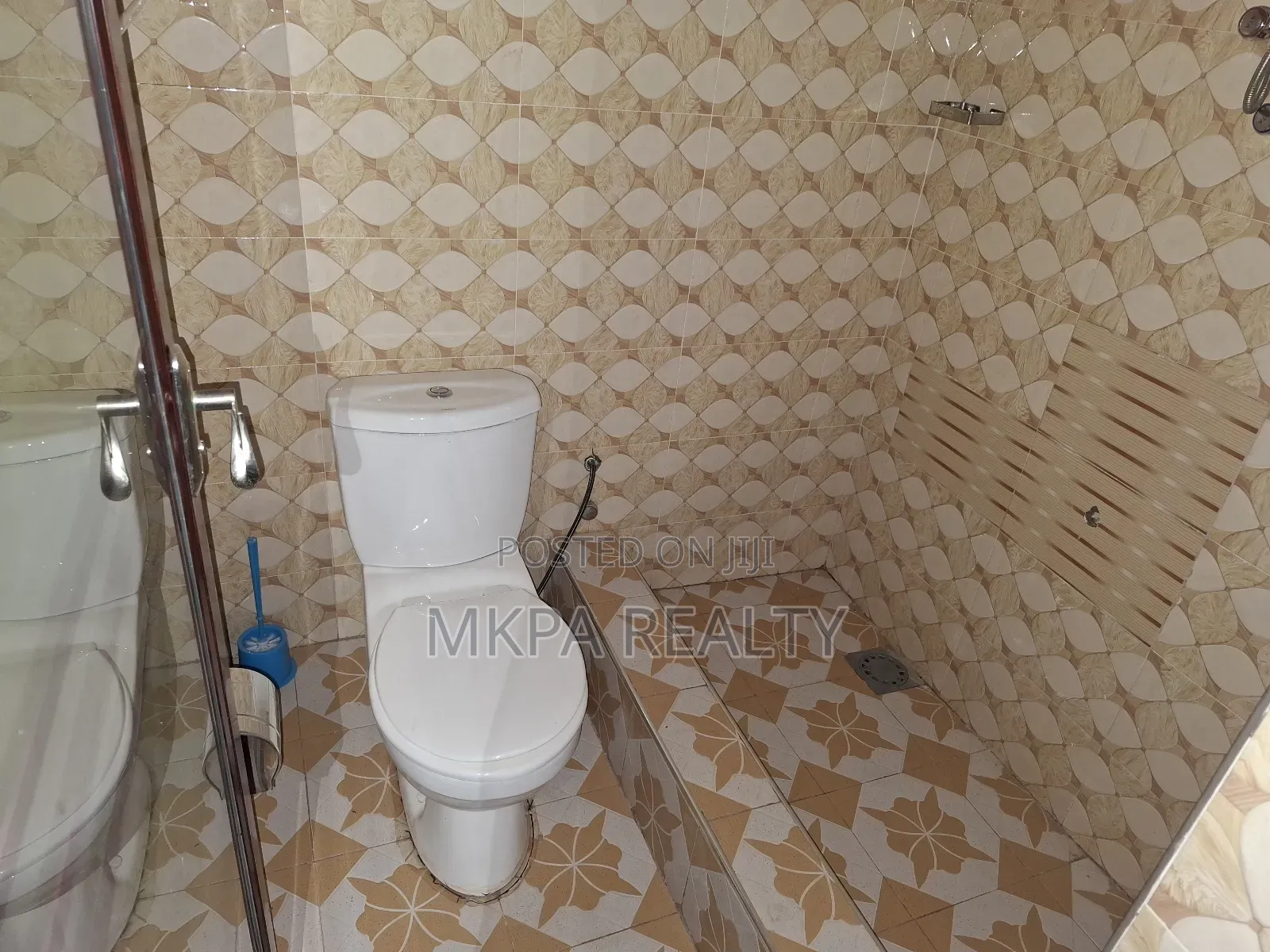 6bdrm House in Mkpa Realty, Tamale Municipal for rent