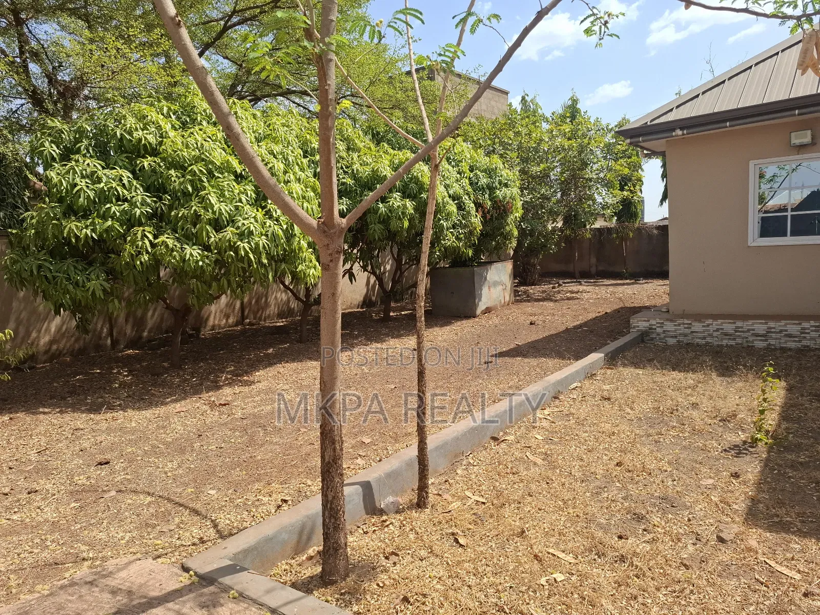 6bdrm House in Mkpa Realty, Tamale Municipal for rent