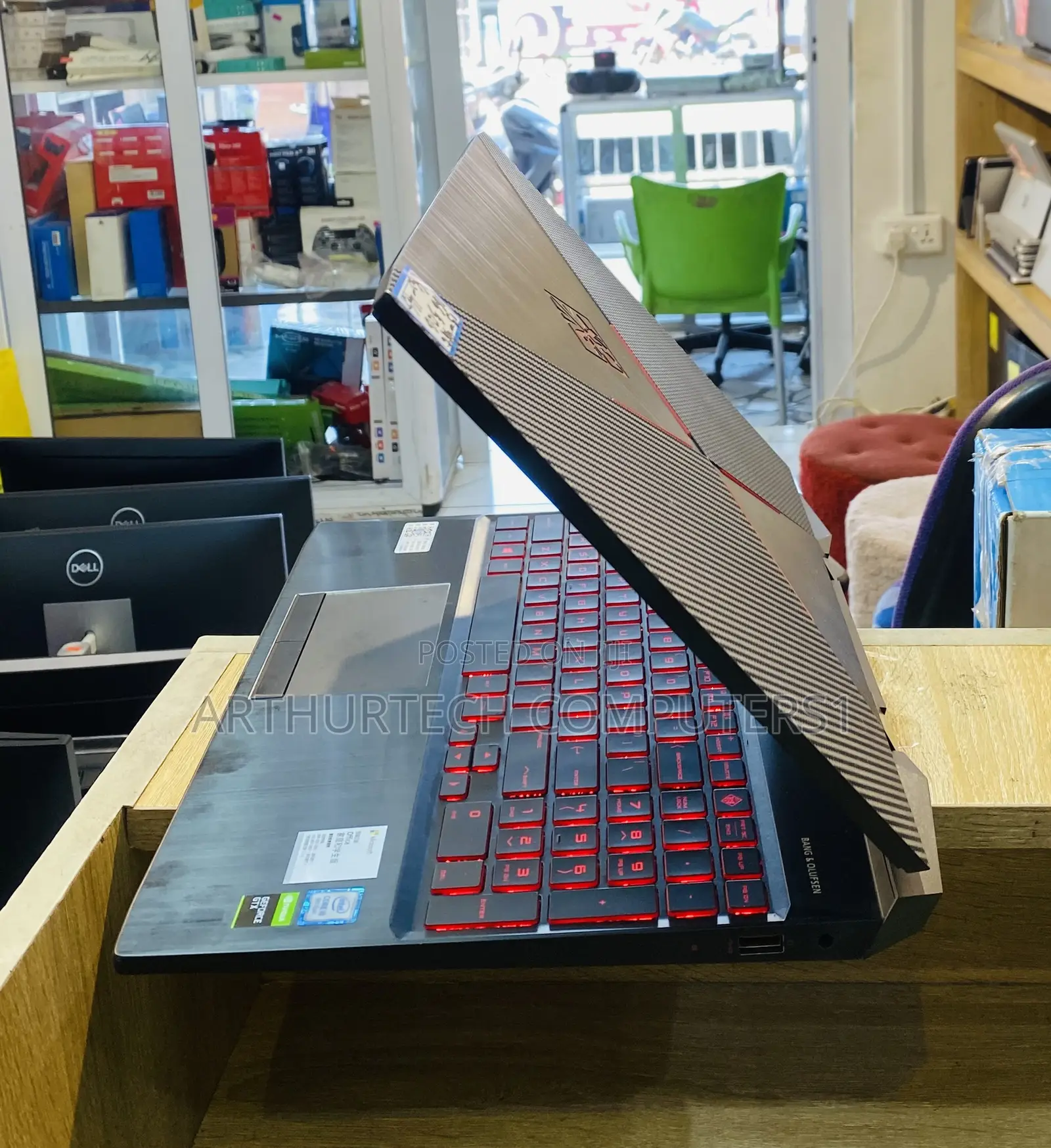 Laptop HP Omen 15-ce0xx 16GB Intel Core i5 SSD 512GB