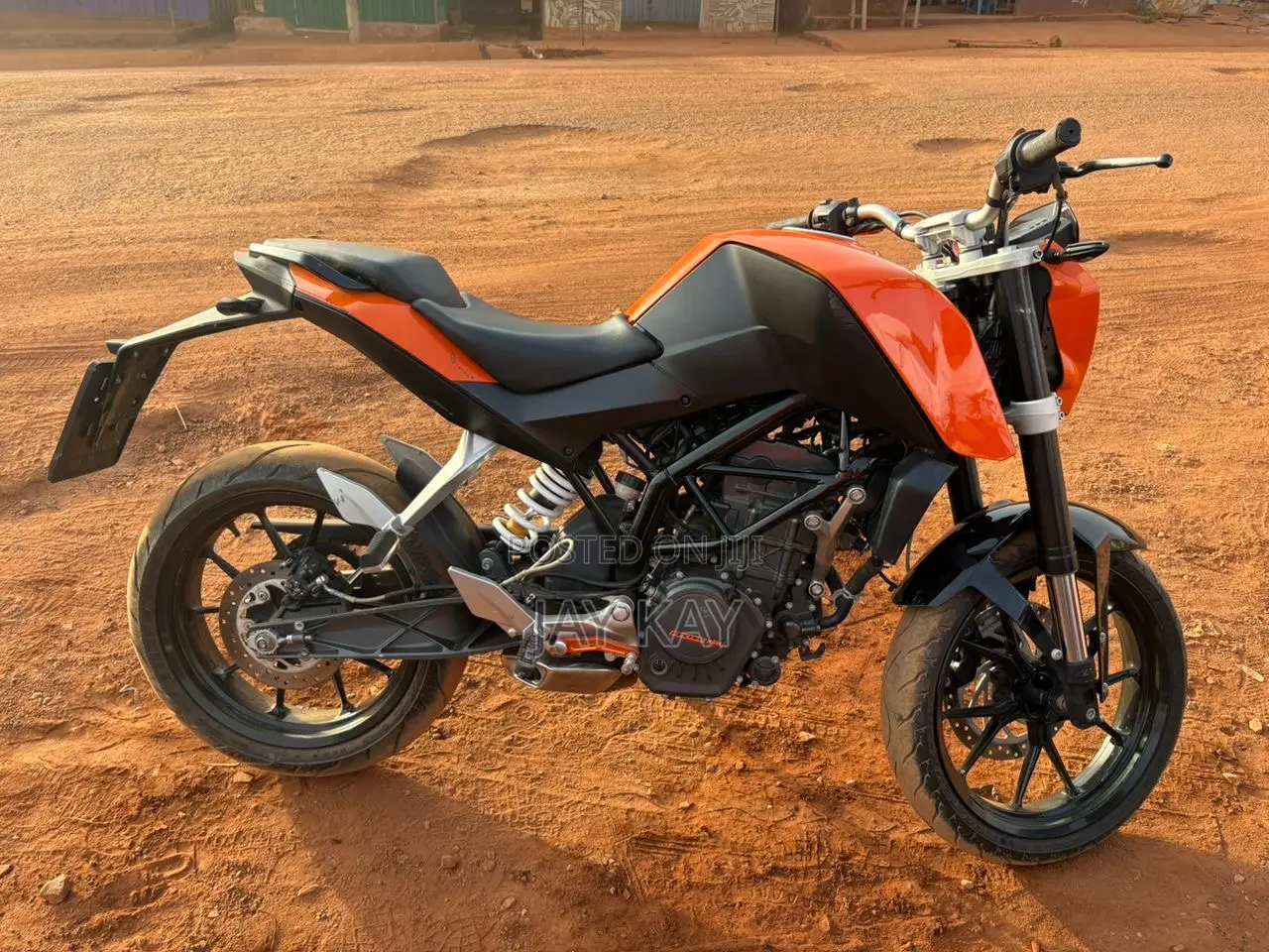 KTM Duke 125 2024 Orange