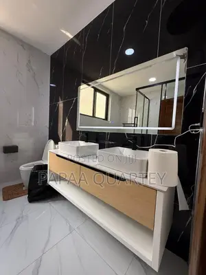 6bdrm House in East Legon for sale