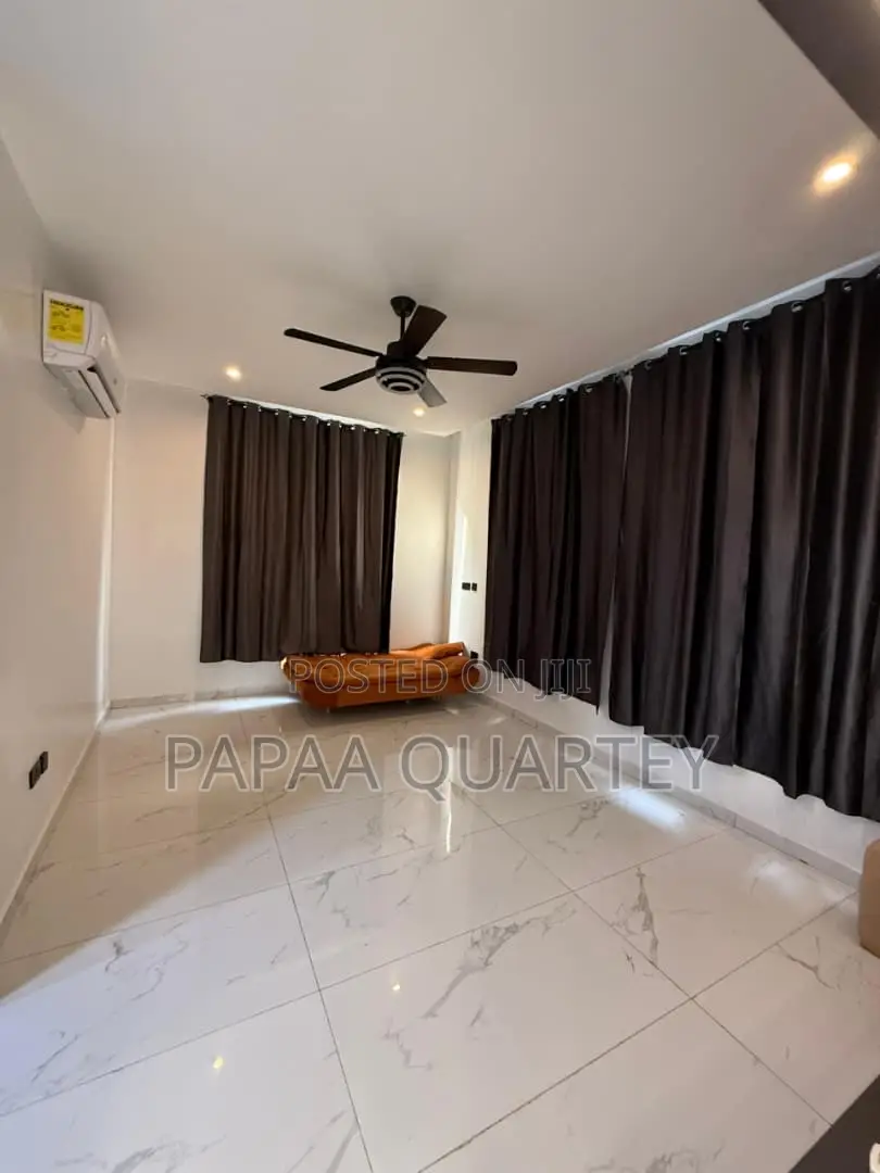 6bdrm House in East Legon for sale