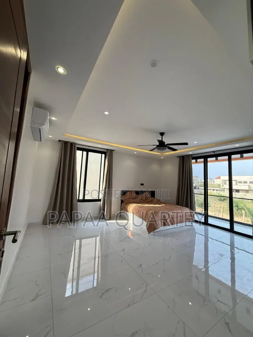 6bdrm House in East Legon for sale