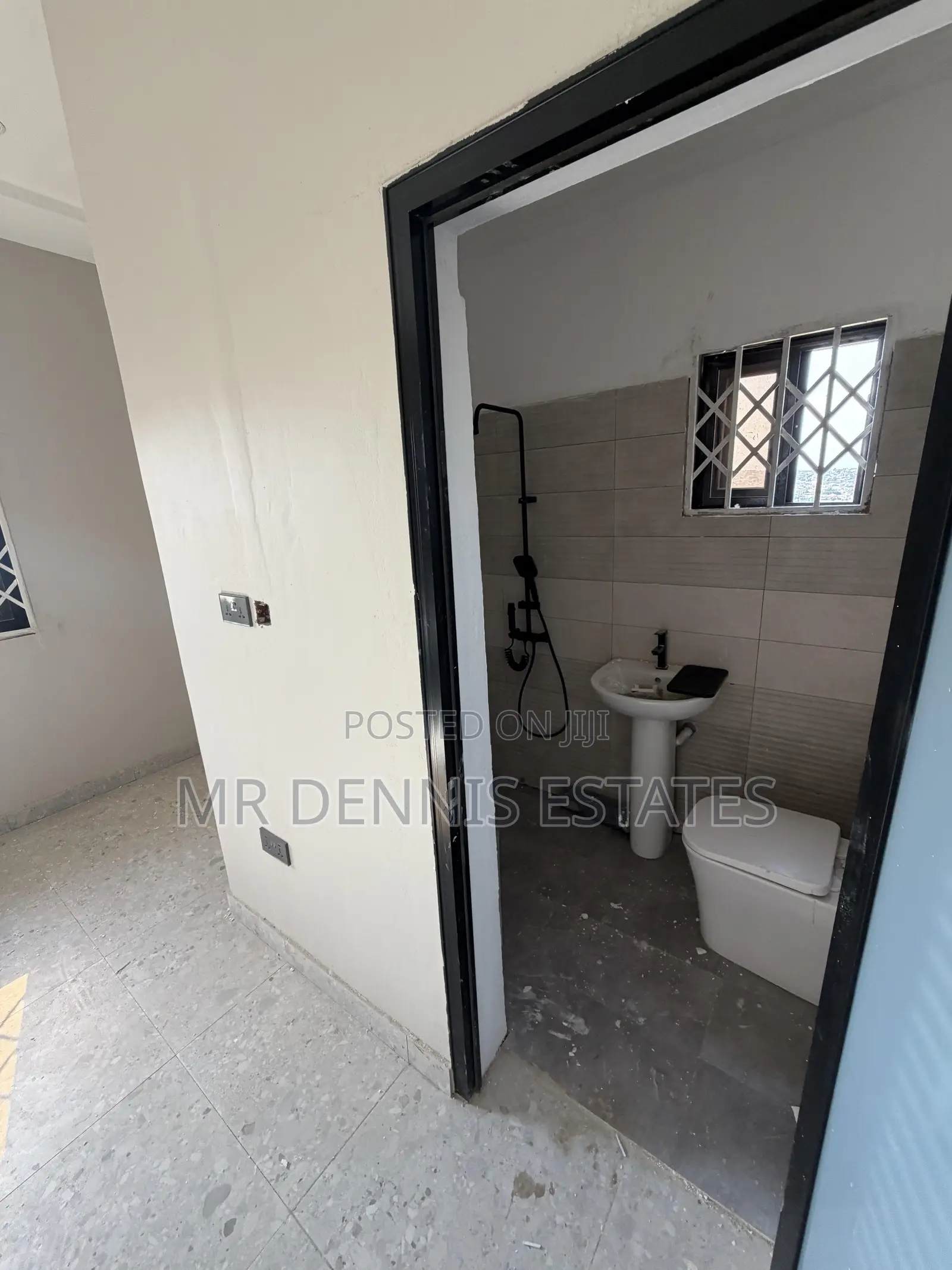 2bdrm Apartment in Westhills Mall for rent
