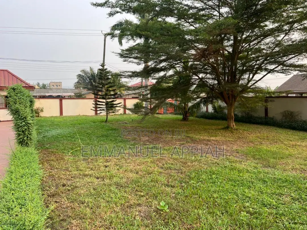 5bdrm House in Weija- Scc, Accra Metropolitan for sale