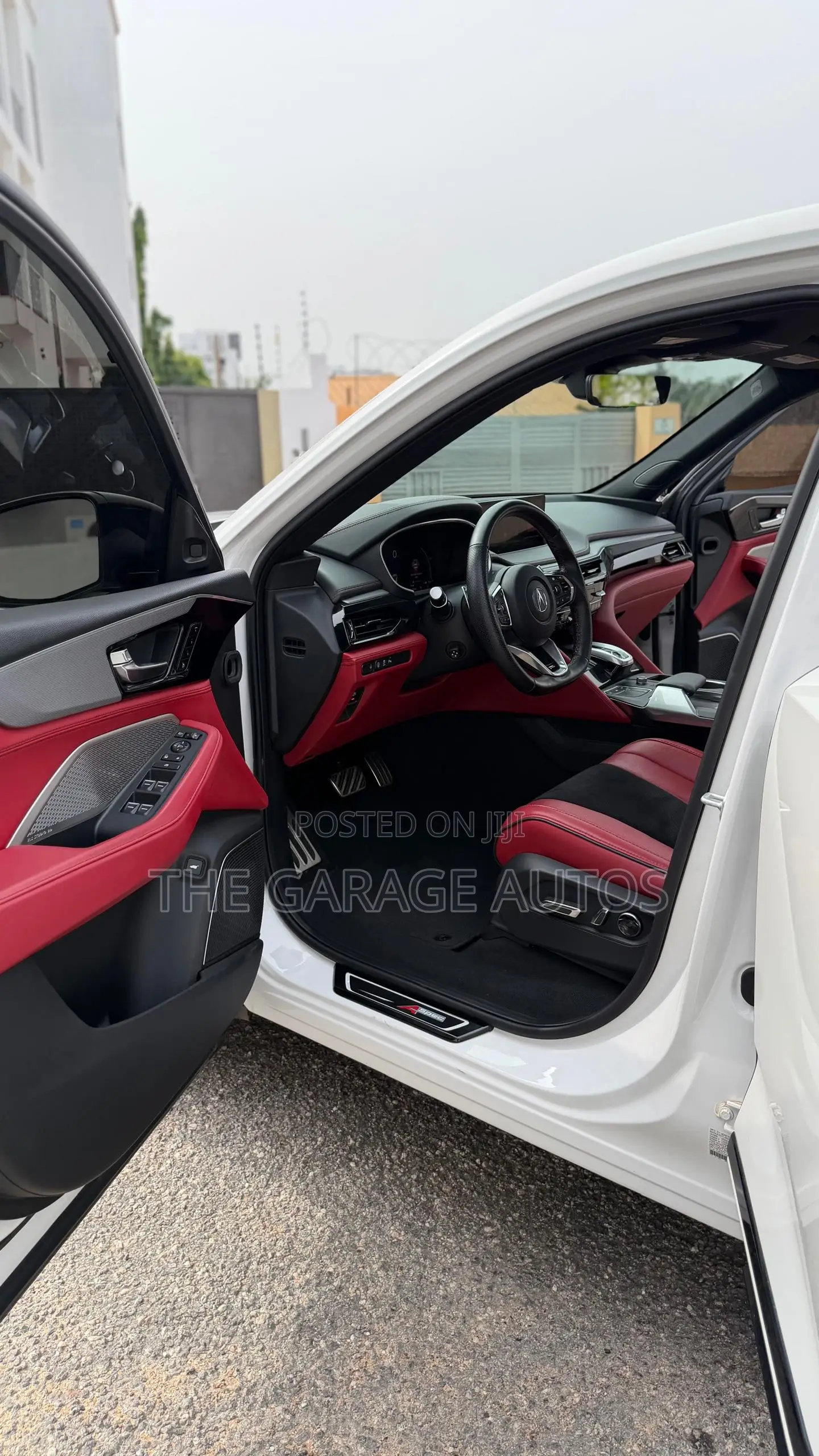 Acura MDX w/A-Spec Package 2024 White