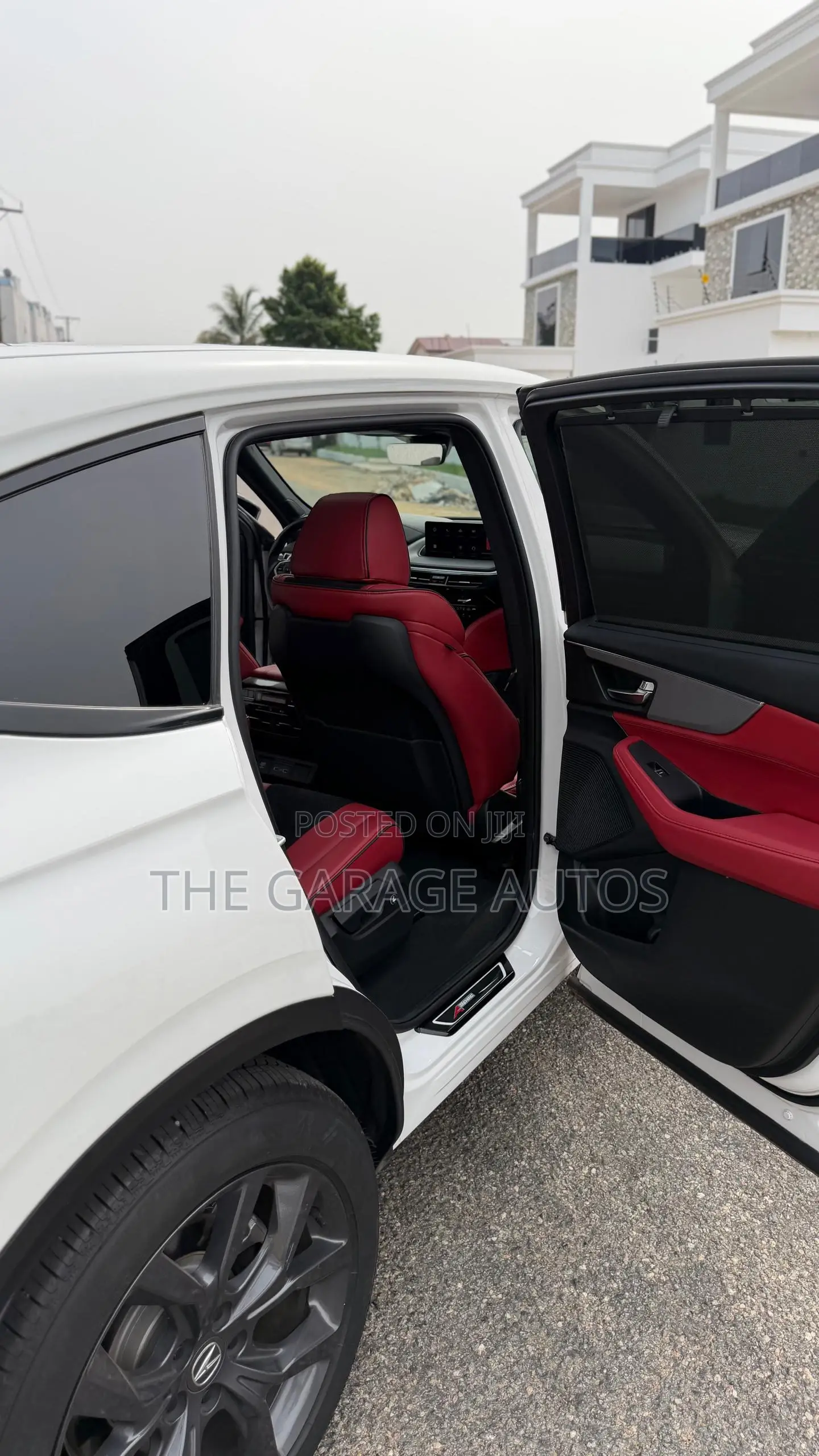 Acura MDX w/A-Spec Package 2024 White
