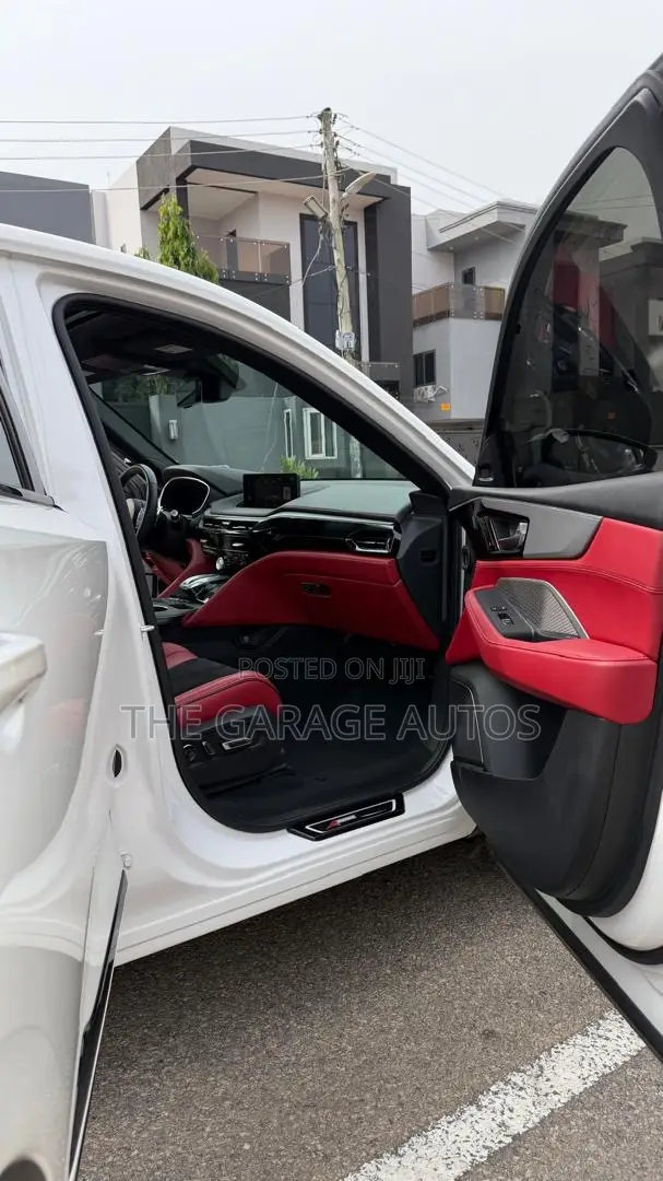 Acura MDX w/A-Spec Package 2024 White